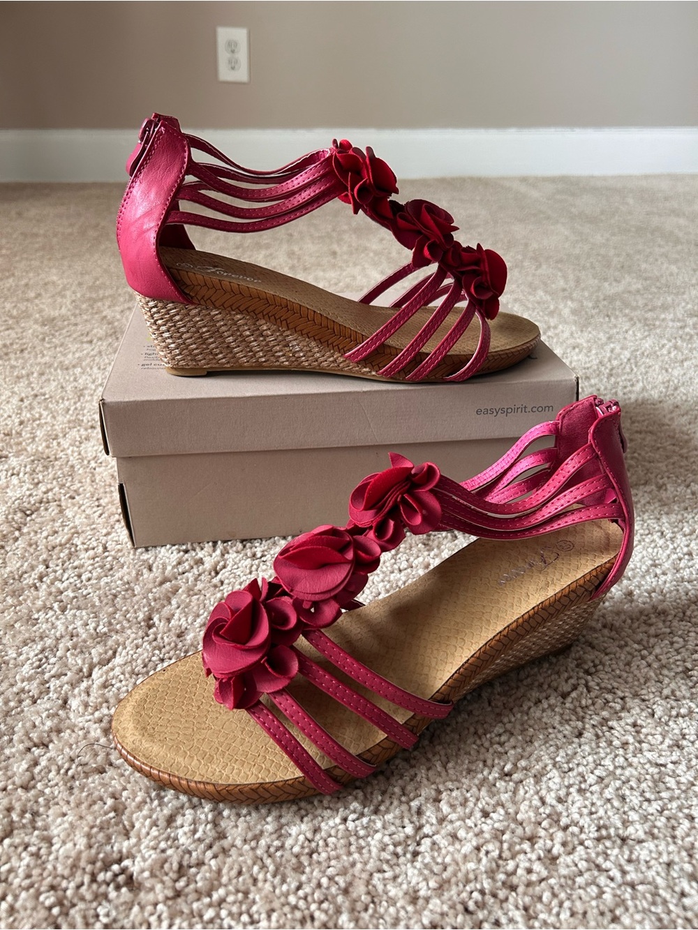 Easy Spirit Women's Fuchsia Floral Strappy Wedge Sandals